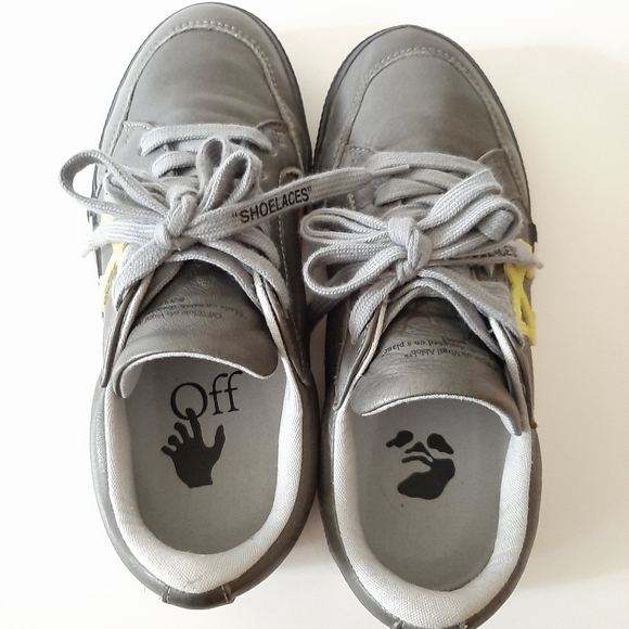 OFF WHITE Leather Vulcanized Lo-Top Sneakers - Picture 11 of 14